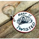 Keep it twisted emaljnyckelring