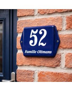 Husnummer Bas modell öra med namn