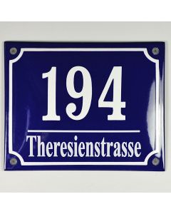 House number with name and arrow 20x16cm