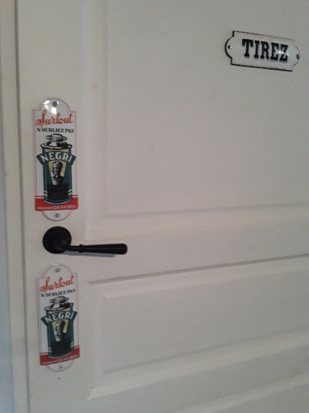 Nostalgisk emalj dörrpost Negri Kromblank