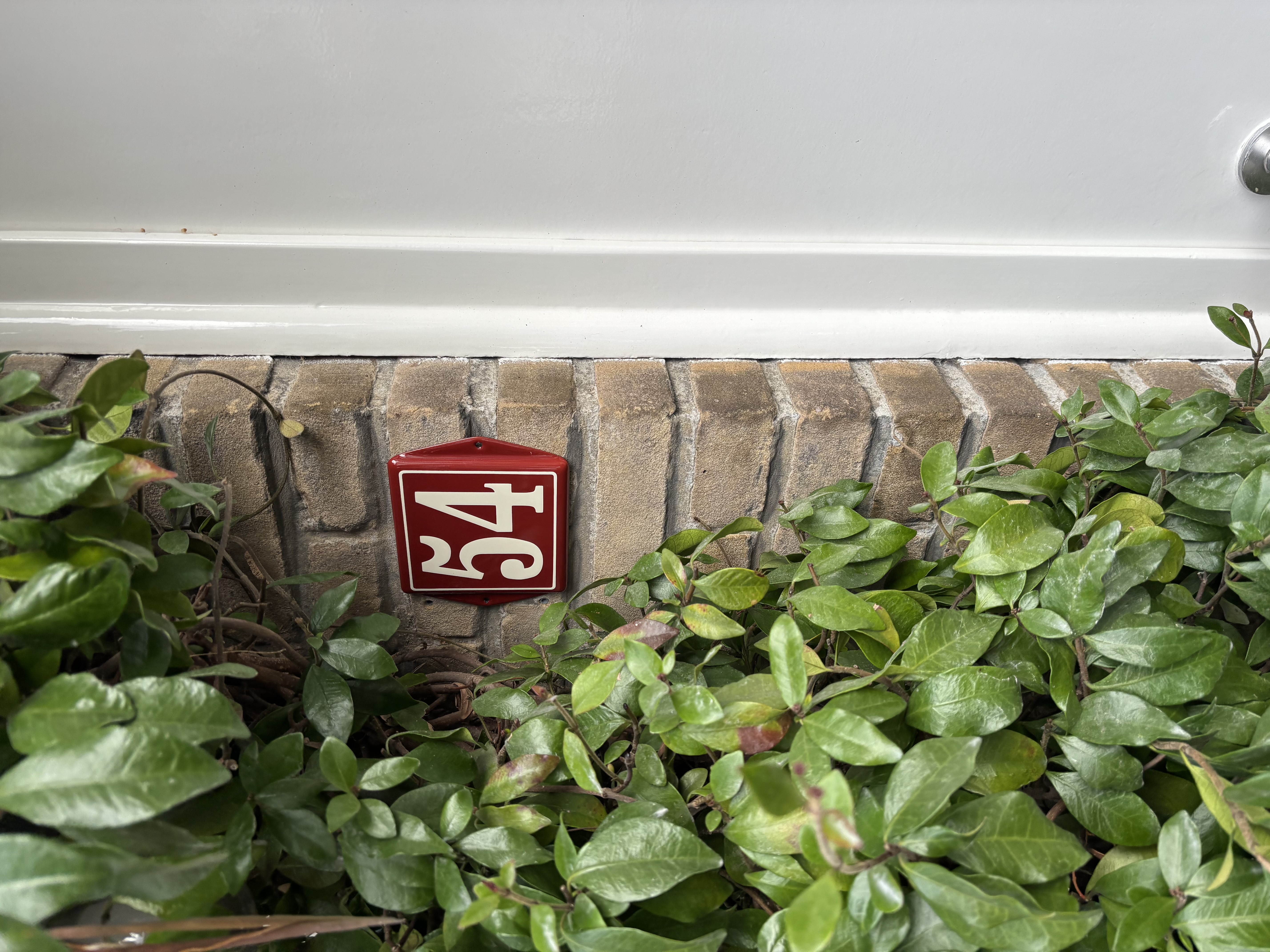 Husnummer modell öra Basmodell med ram